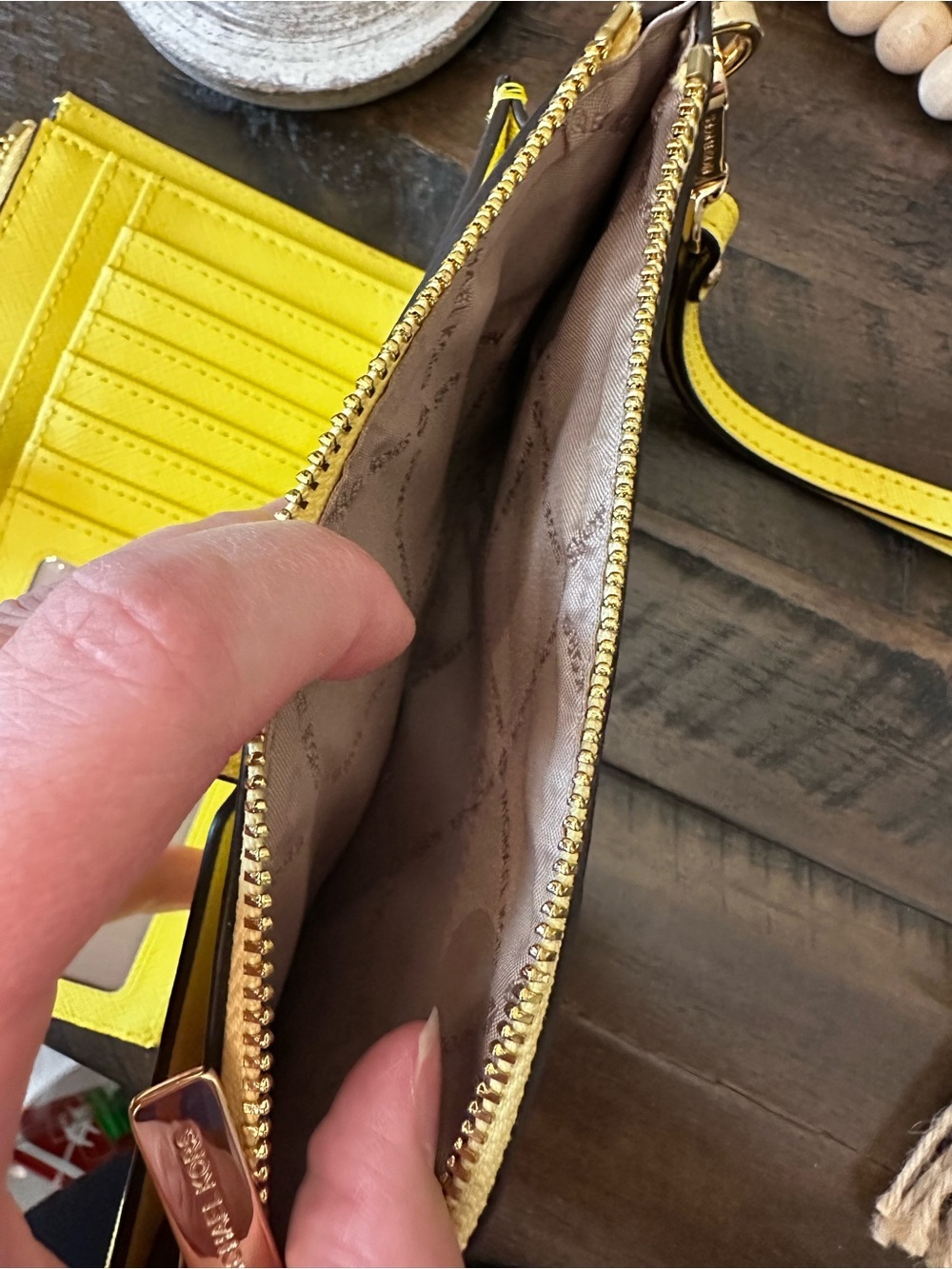Michael Kors Bright sunshine Yellow staffino Leather Wristlet Clutch - Picture 11 of 12